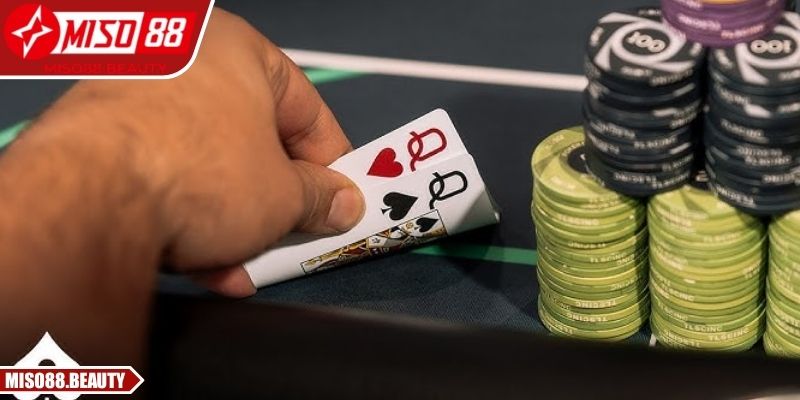 Poker Miso88 – Đấu Trí Đỉnh Cao Cho Người Bản Lĩnh 1 Poker Miso88 trí tuệ hòa cùng kịch tính của từng lá bài